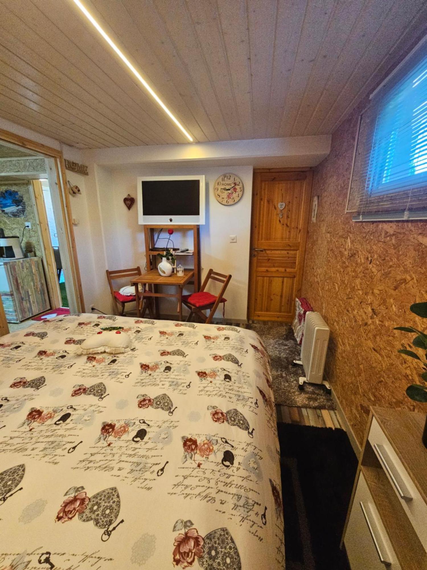Chez Gigi Bed & Breakfast